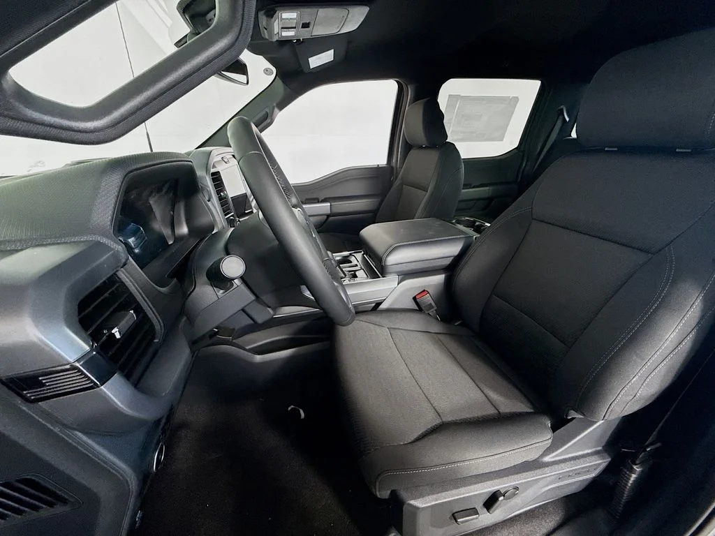New 2026 Carbonized Gray Metallic Ford XLT image 21