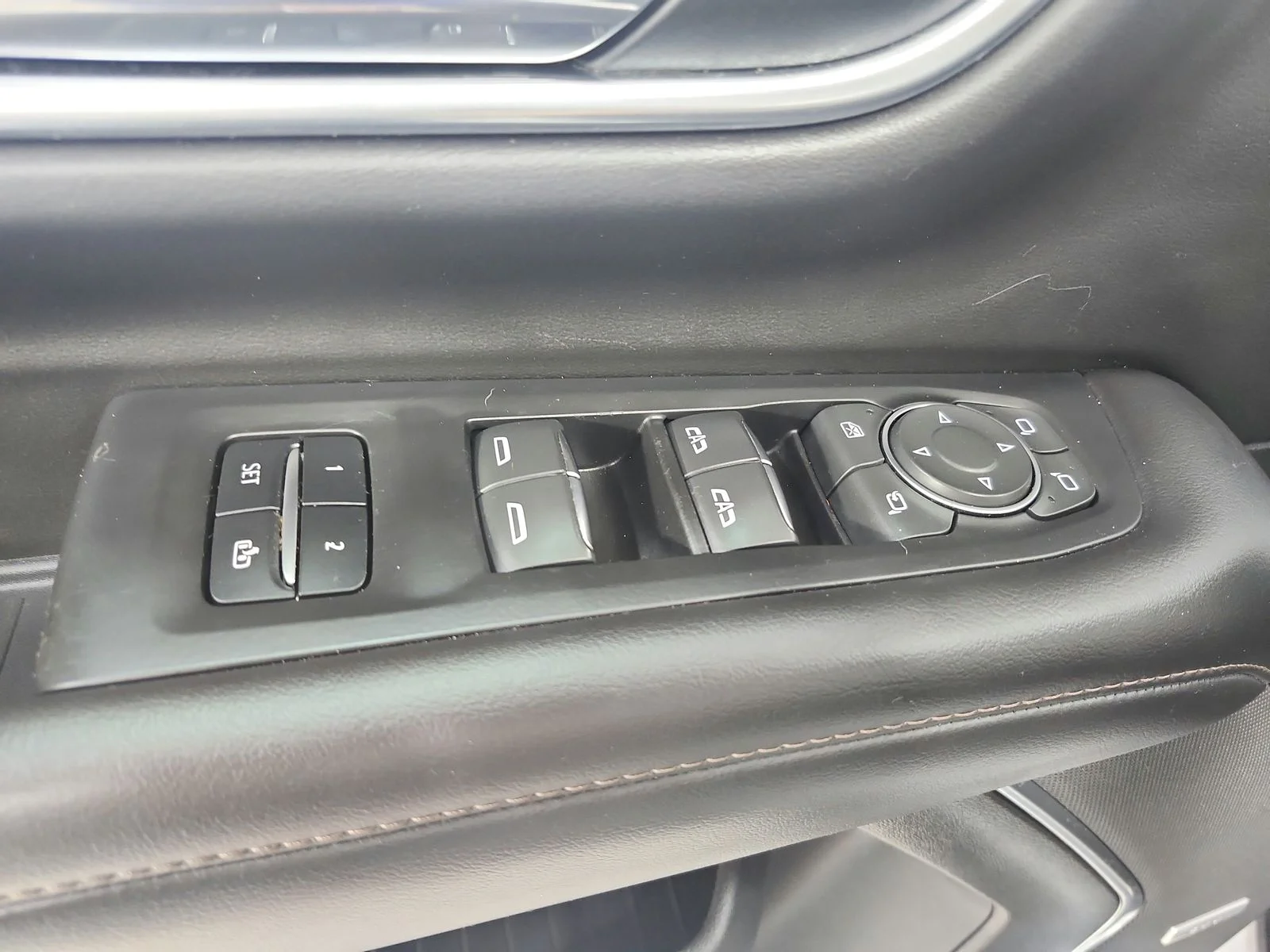 Used 2021 White Chevrolet High Country image 41
