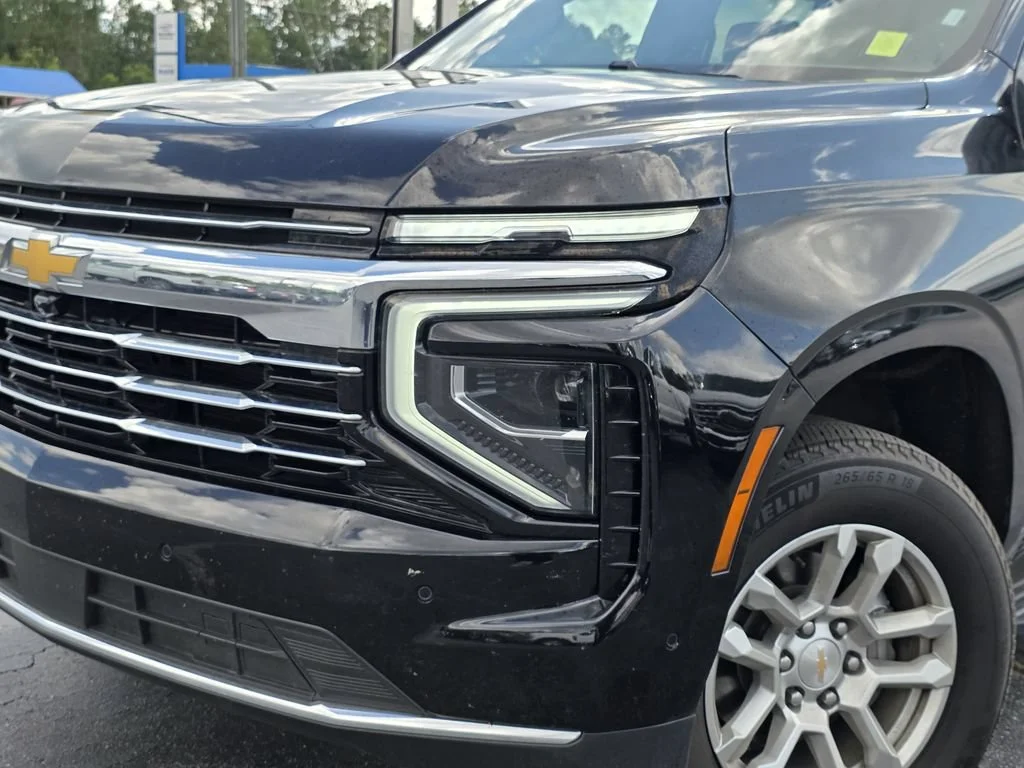 Used 2025 Black Chevrolet LT image 9