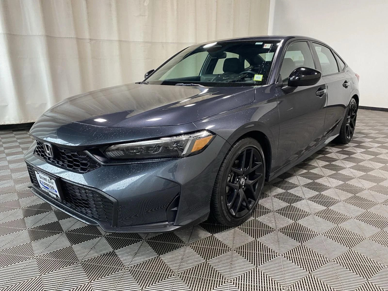 Used 2025 Meteorite Gray Metallic Honda Sport image 3