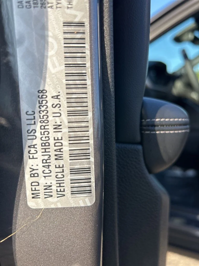 Used 2024 Gray Jeep Limited image 51