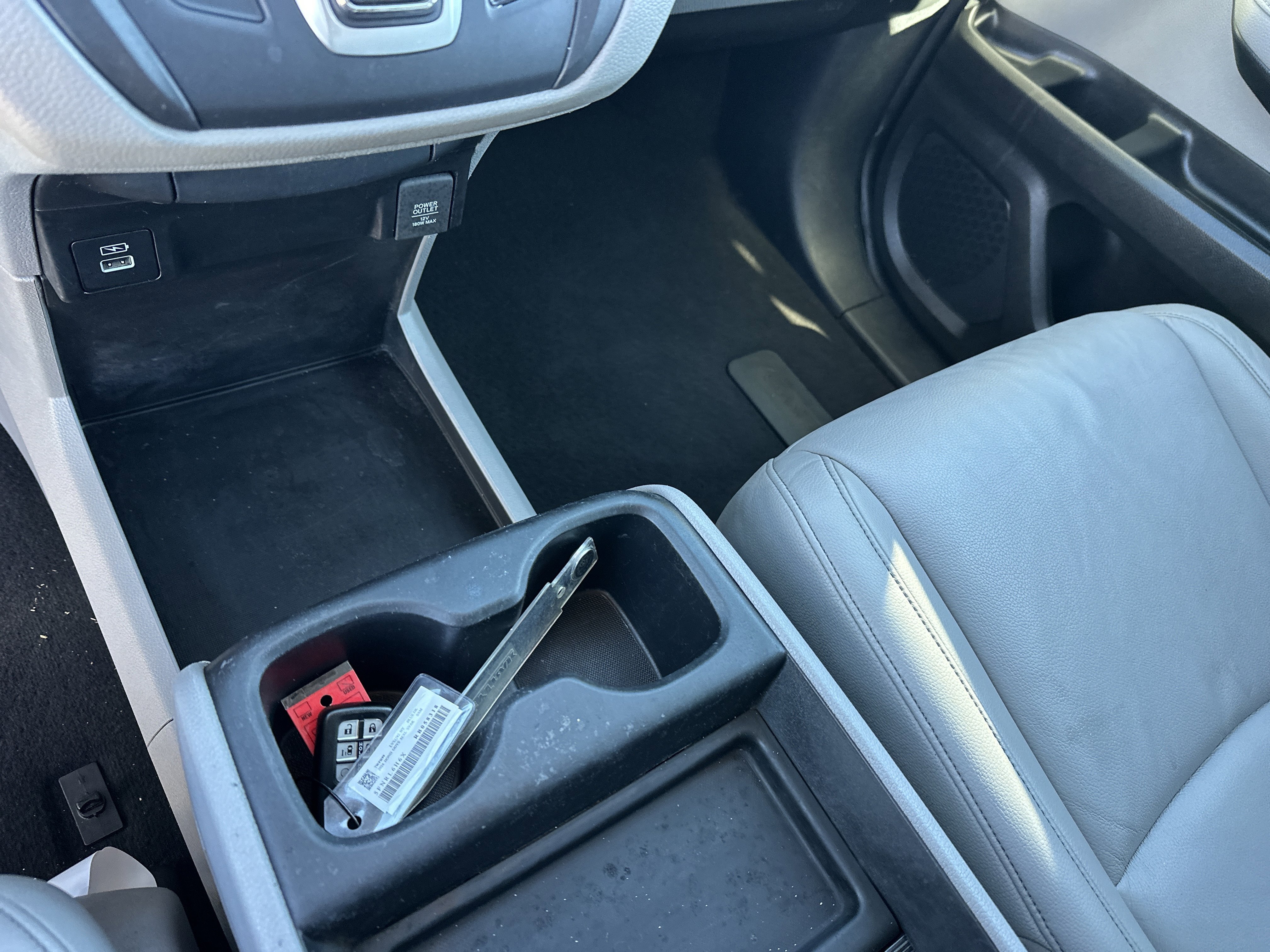 2024 Honda Odyssey EX-L - Photo 31