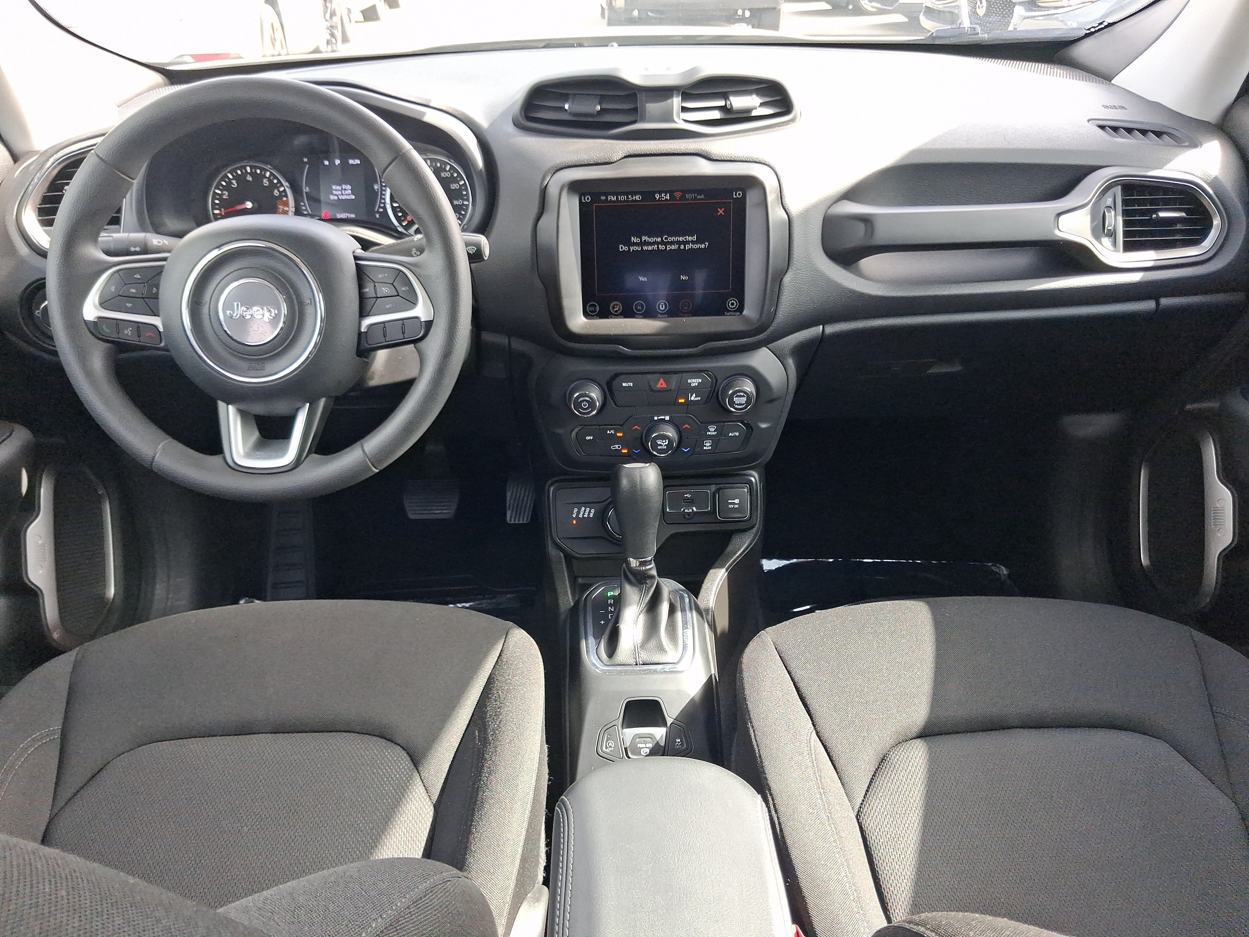 Used 2023 White Jeep Latitude image 7