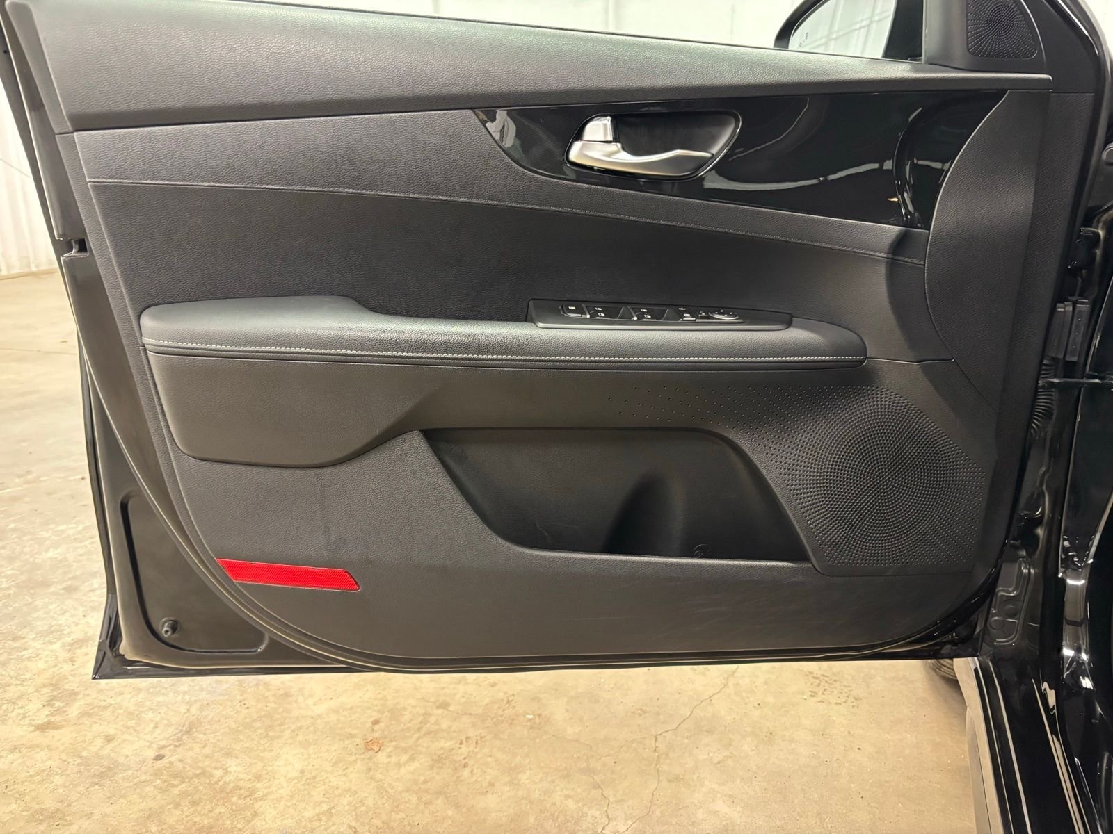Used 2023 Black Kia GT-Line image 15