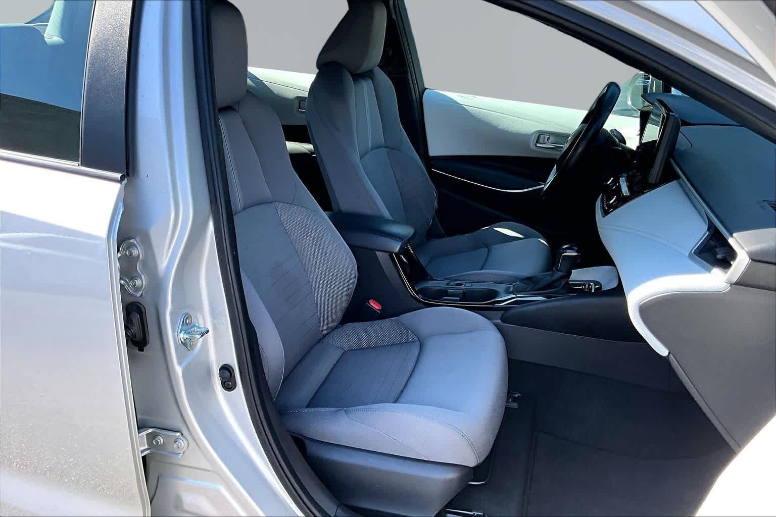 Used 2025 Classic Silver Metallic Toyota SE image 9