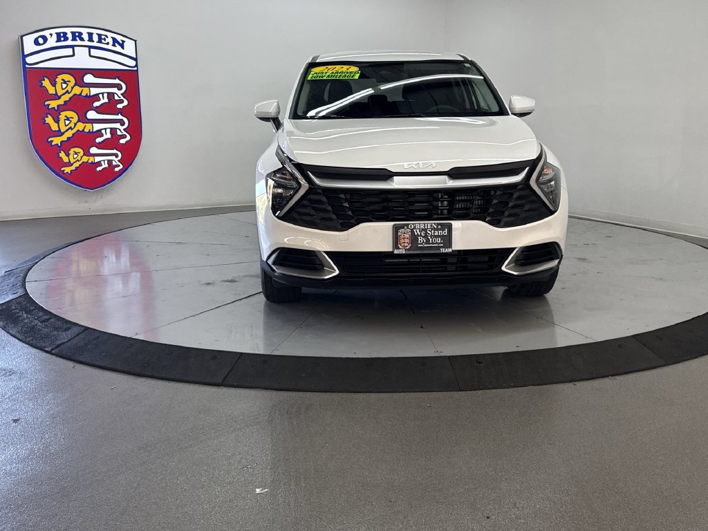 Used 2023 Snow White Pearl Kia LX image 10