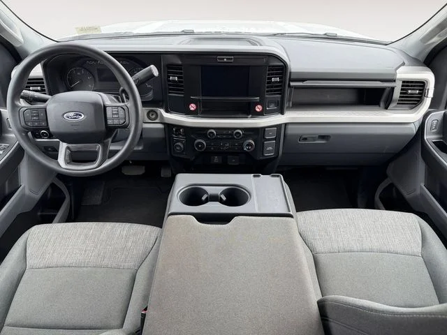 Certified Used 2025 Oxford White Ford XLT image 10