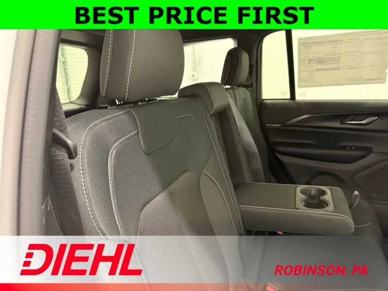 New 2026 Bright White Clear-Coat Exterior Paint Jeep Laredo image 11