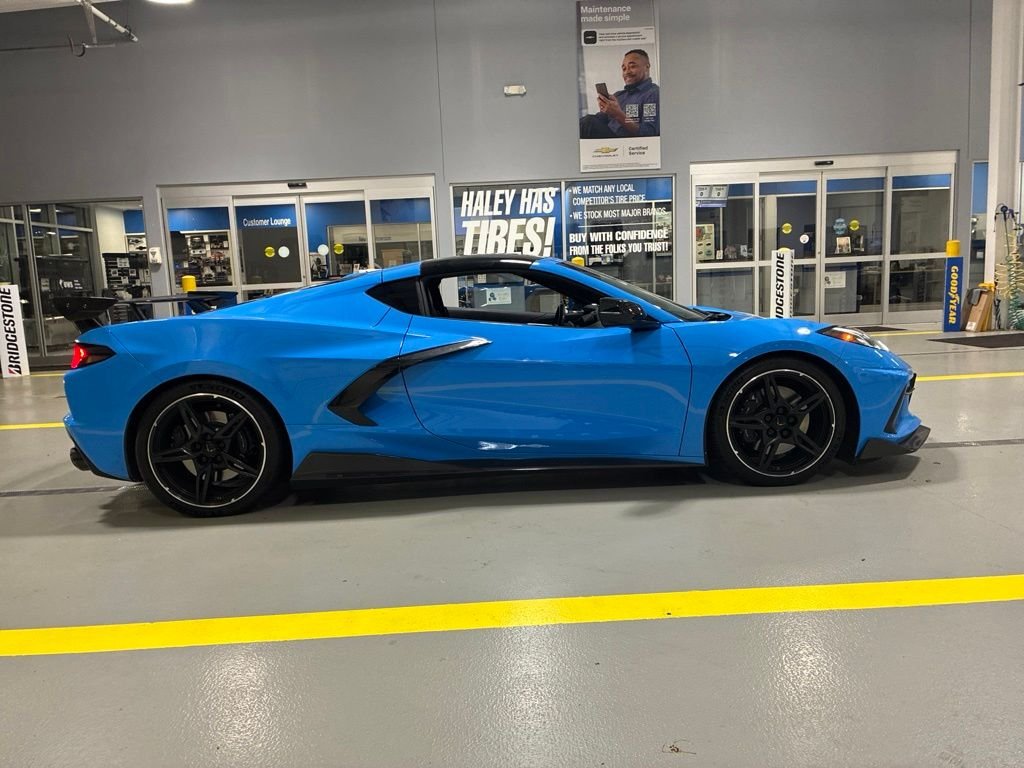 Used 2021 Blue Chevrolet Stingray image 4