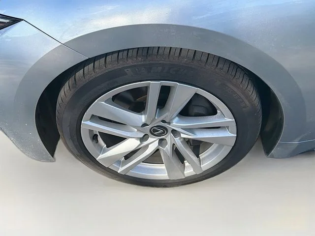 2025 Lexus IS 300 - Photo 29