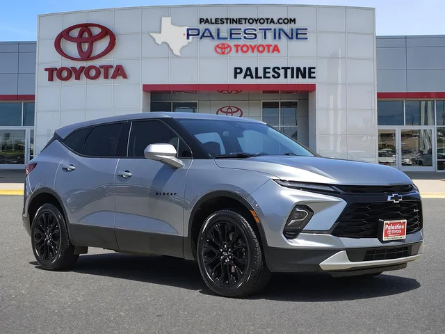 Pre-Owned 2024 Chevrolet Blazer FWD 4dr LT w/2LT