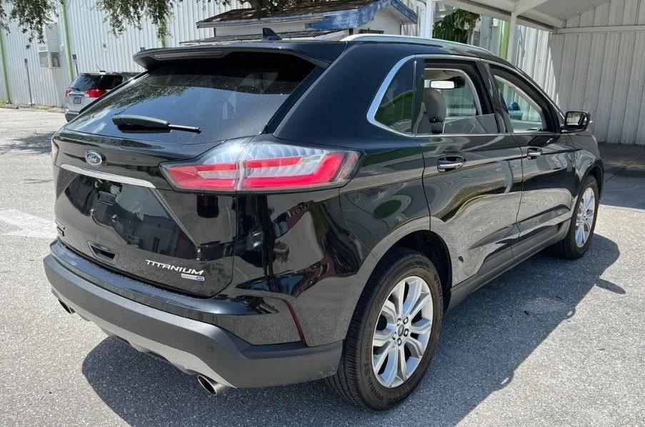 Used 2019 Black Ford Titanium image 2