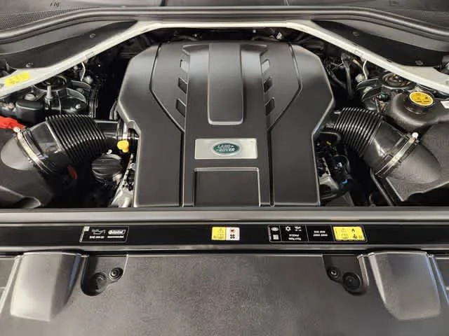 Used 2023 Belgravia Green Metallic Land Rover Autobiography image 33