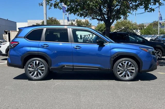 New 2026 DAYBREAK BLUE PEARL Subaru Touring image 3