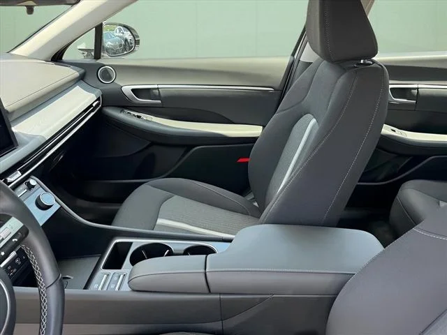 2026 Hyundai Sonata SEL - Photo 9