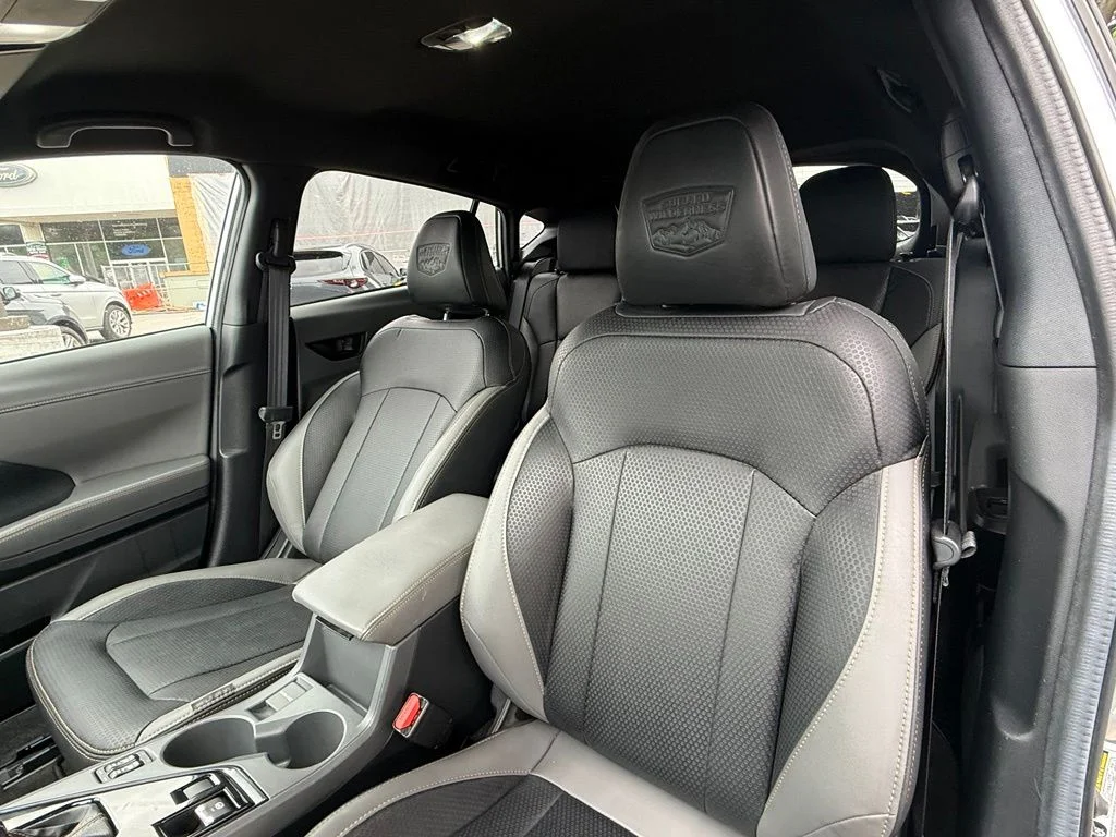 Used 2024 Ice Silver Metallic Subaru Wilderness image 20