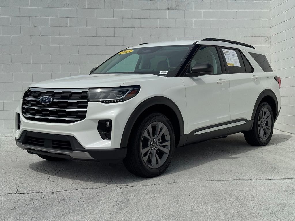 Used 2025 White Ford Active image 9