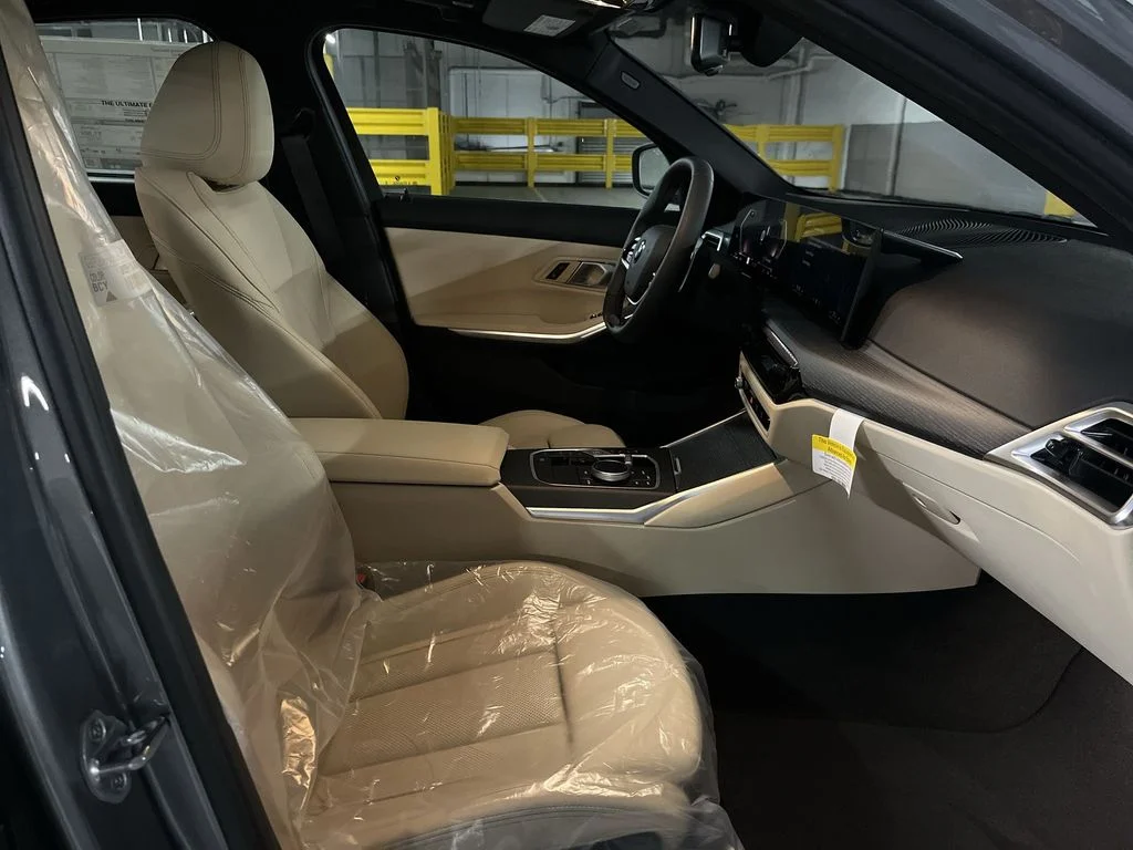 2025 BMW 3 Series 330i - Photo 25