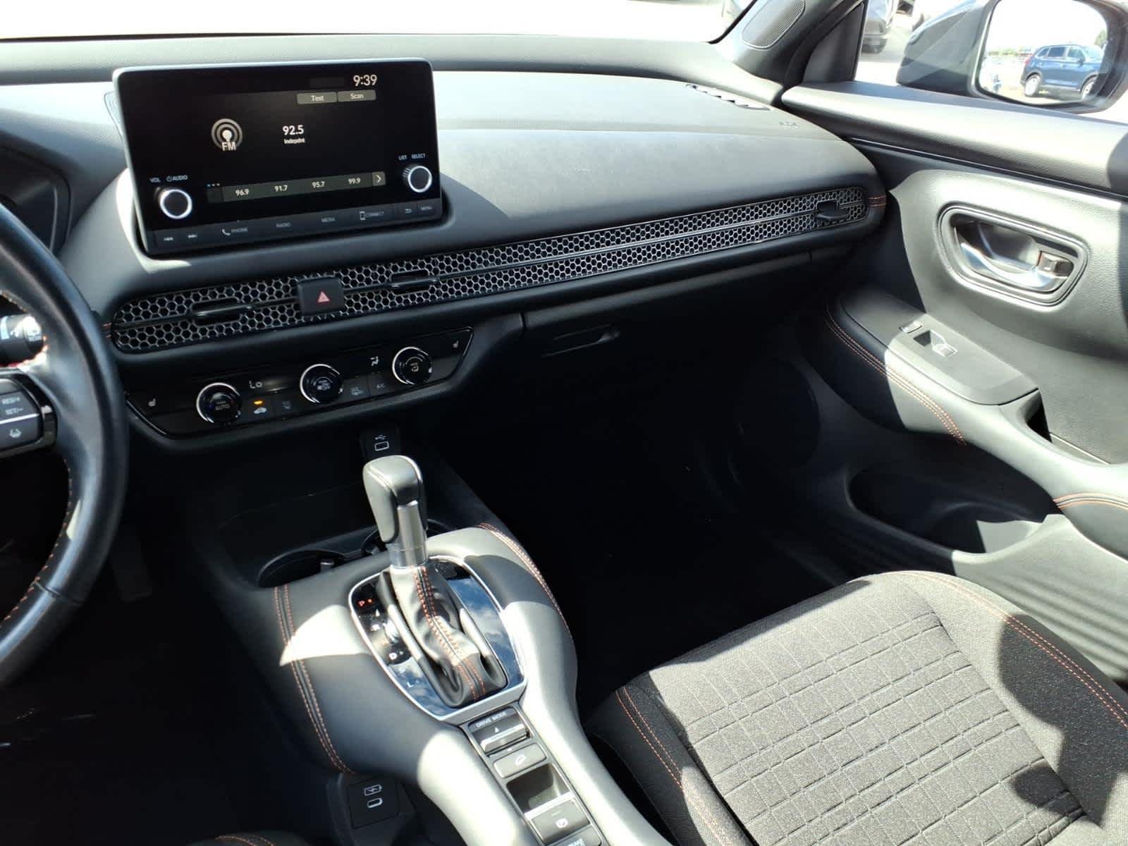 2025 Honda HR-V Sport - Photo 15