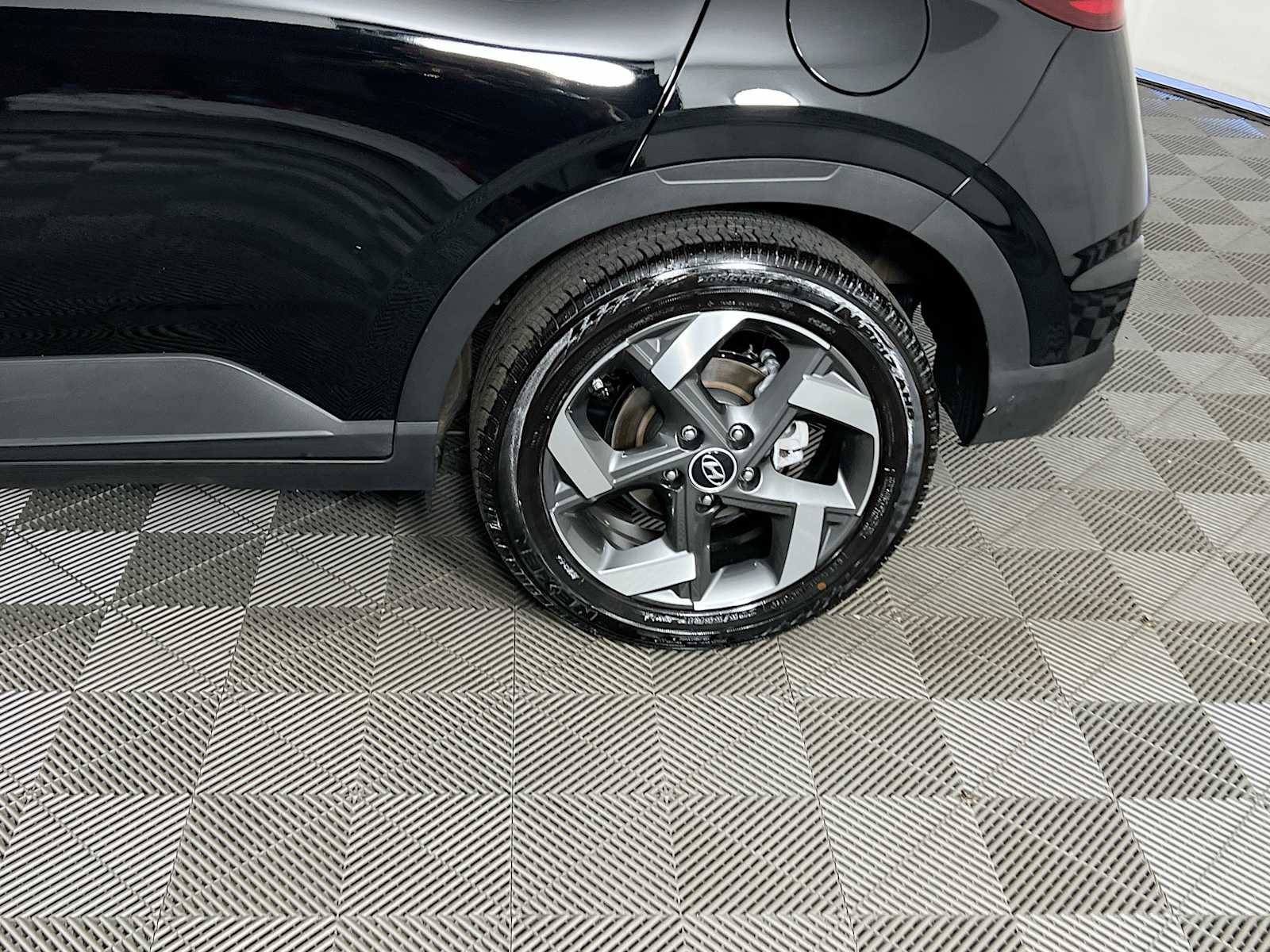 Used 2026 Onyx Black Hyundai SEL image 31