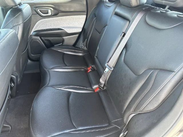Used 2024 Gray Jeep Latitude Lux image 25