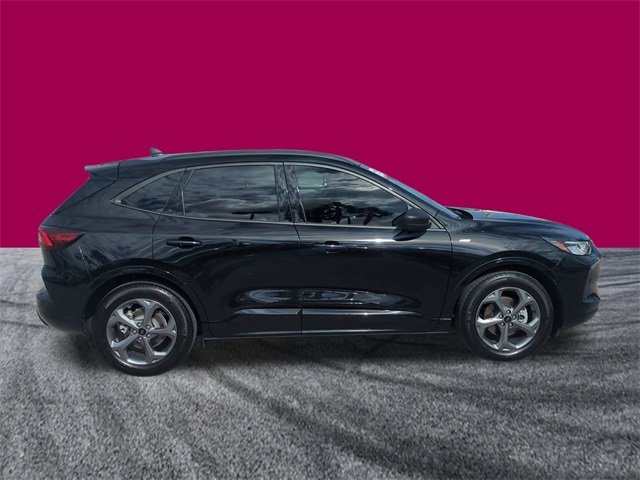 2024 Ford Escape ST-Line photo 2