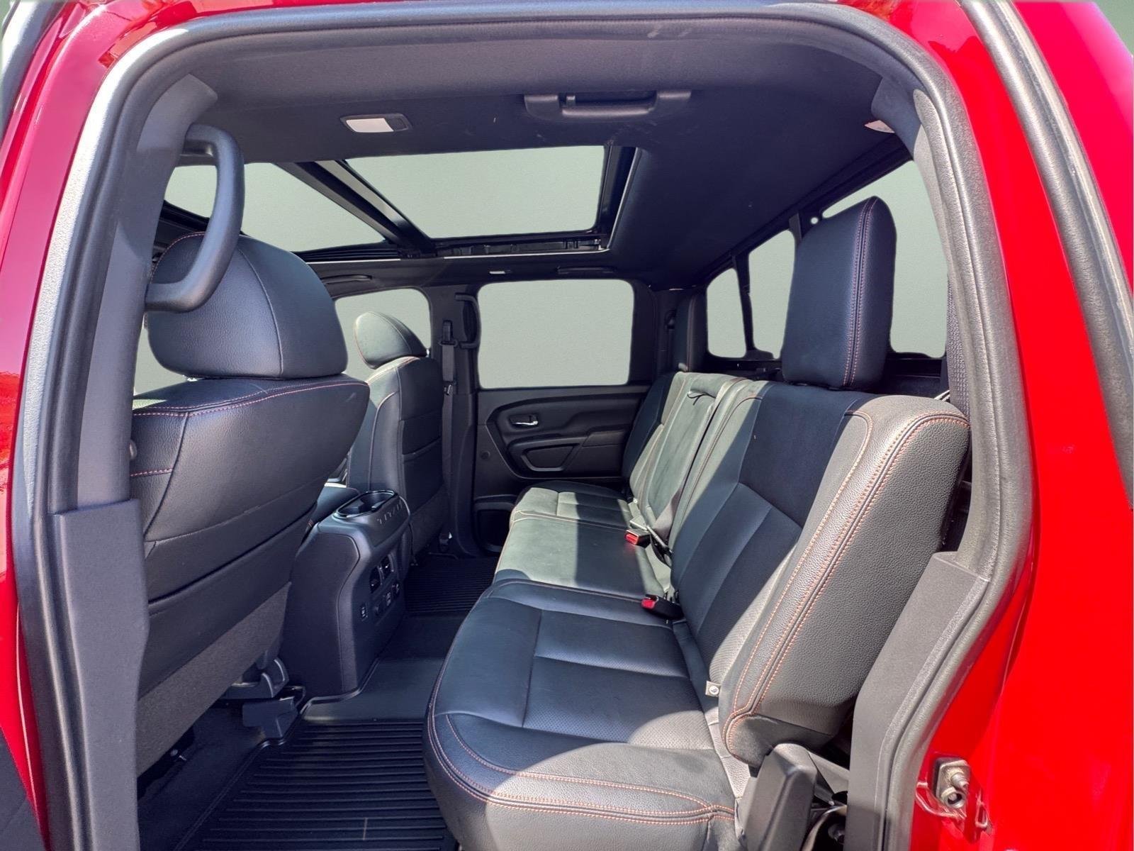 Used 2023  NISSAN  image 14