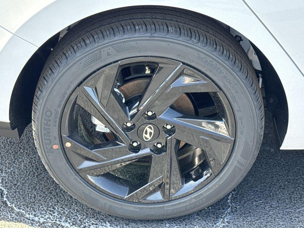 New 2026 White Hyundai SEL Sport image 17