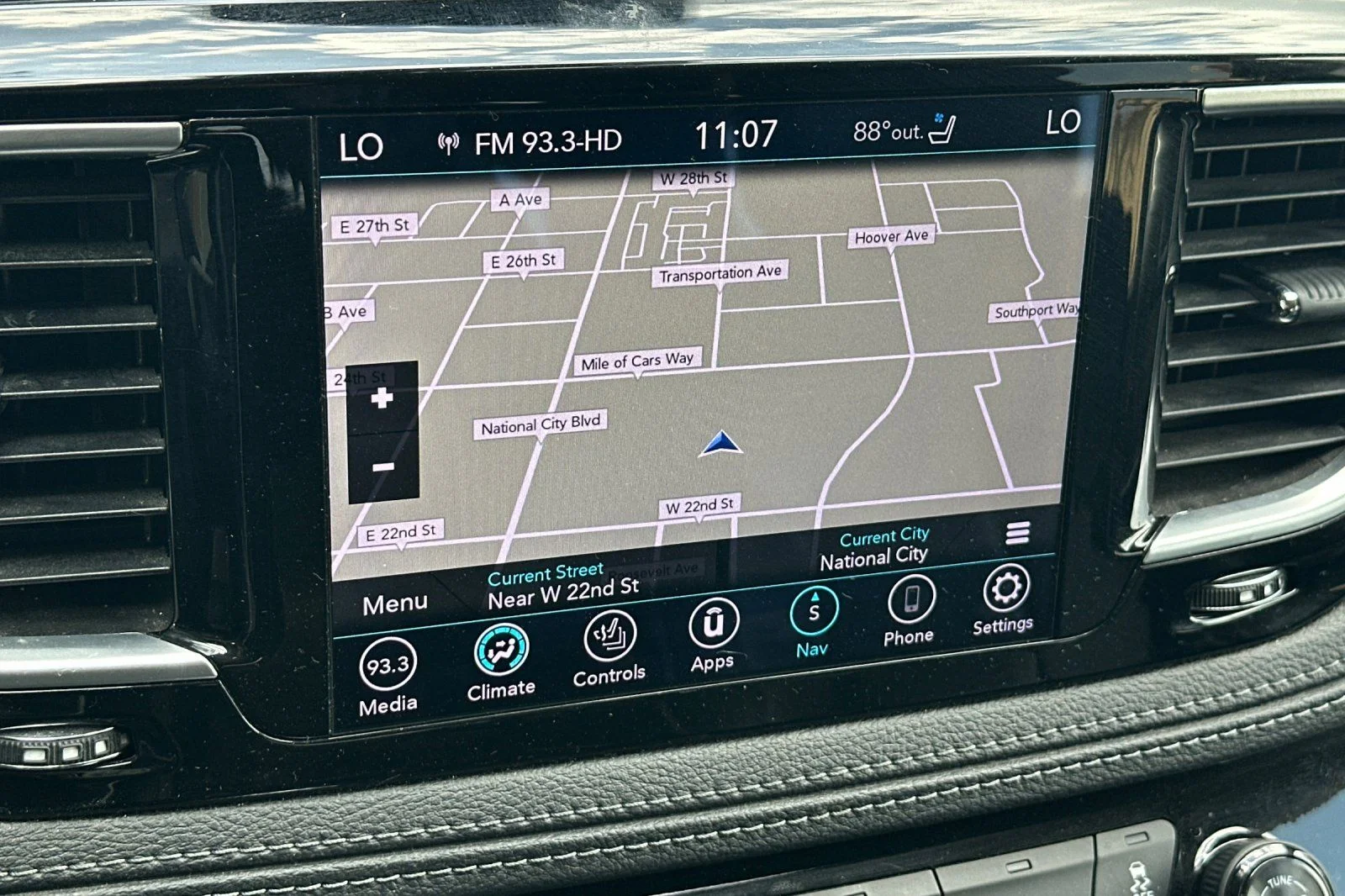 Used 2018 White Chrysler Limited image 21