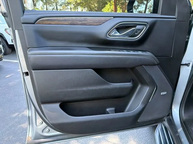 Used 2023 Sterling Gray Metallic Chevrolet Premier image 10