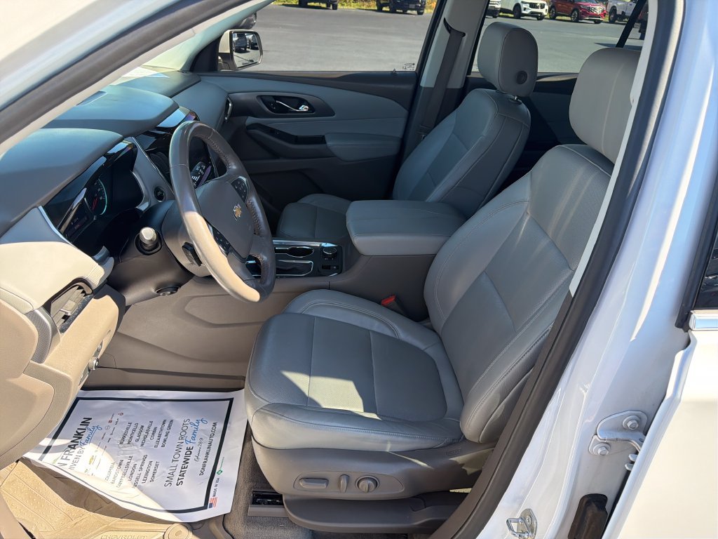 Used 2021 Beige Chevrolet Premier image 13