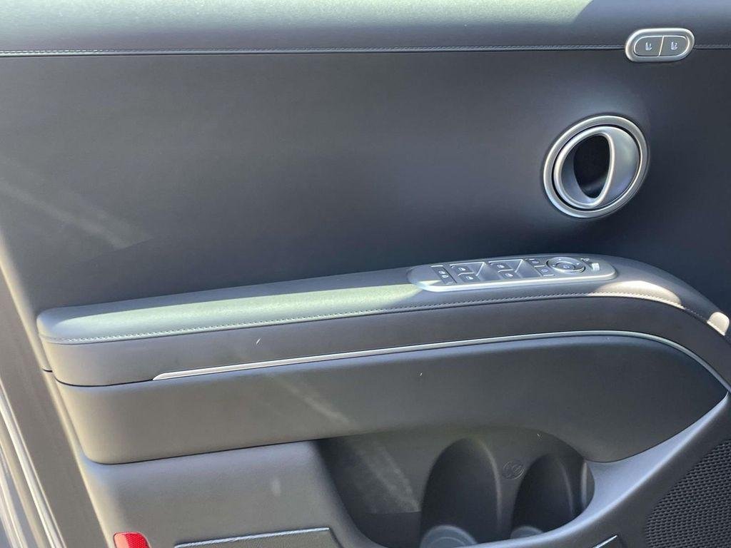 New 2026 Gray Hyundai Blue SEL Premium 7P image 16