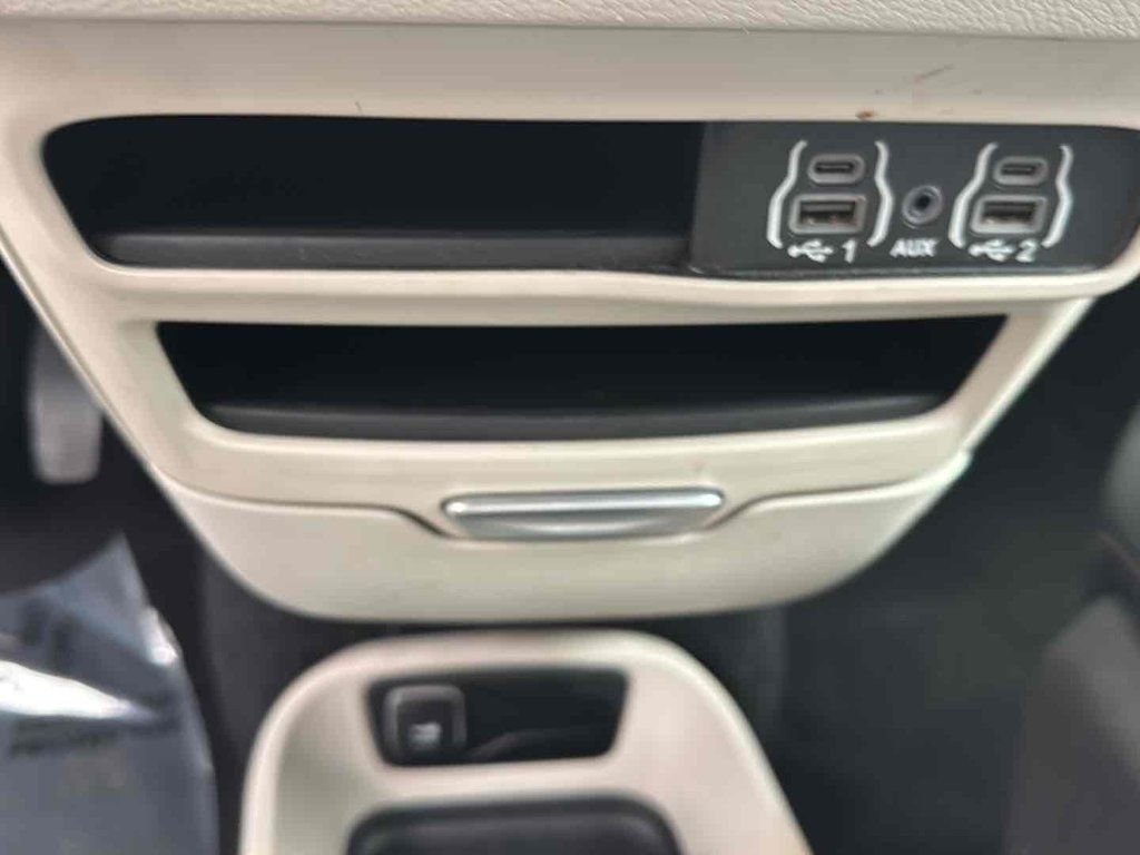 Used 2023 White Chrysler Touring L image 34