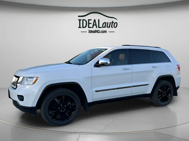 2013 Jeep Grand Cherokee Overland 4WD's photo