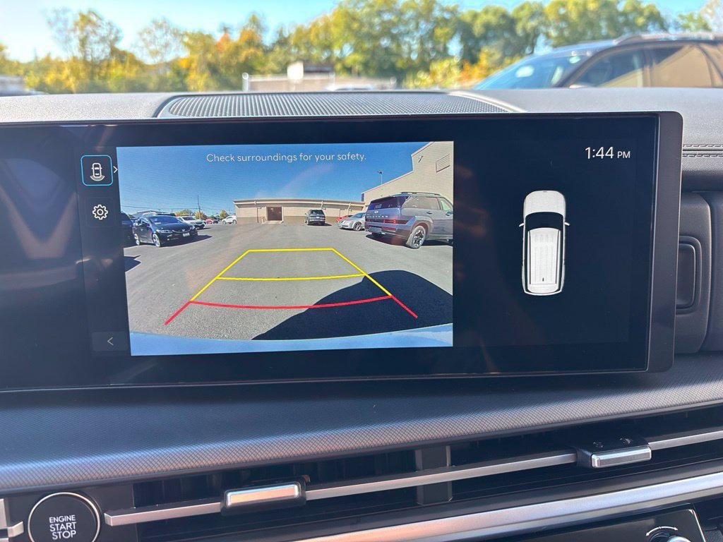 New 2027 White Hyundai SE AWD image 19