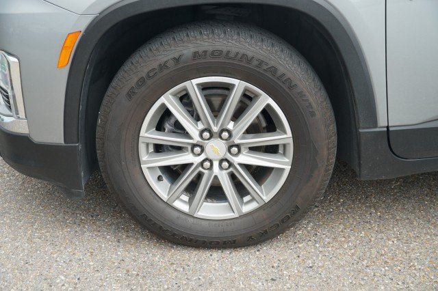 Used 2023 Sterling Gray Metallic Chevrolet LT Cloth image 12