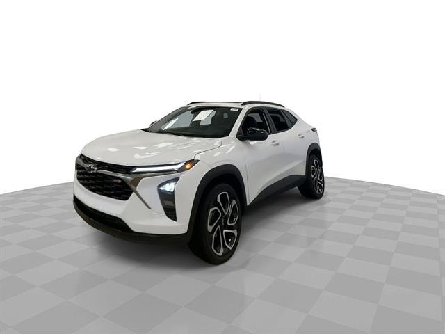Certified Used 2026 Summit White Chevrolet 2RS image 5