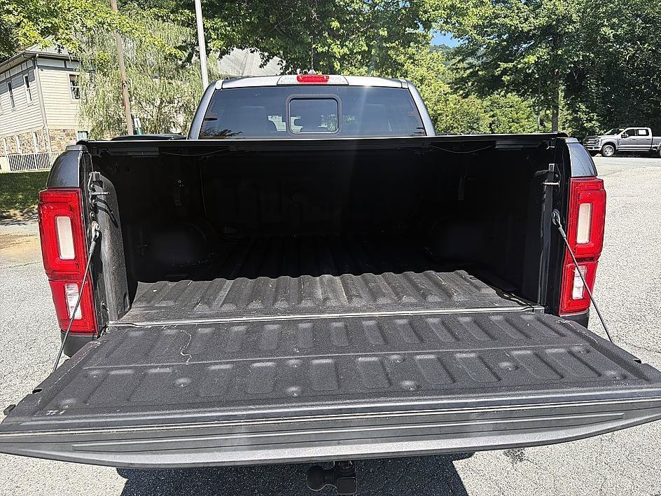 Used 2019 Magnetic Ford LARIAT image 23