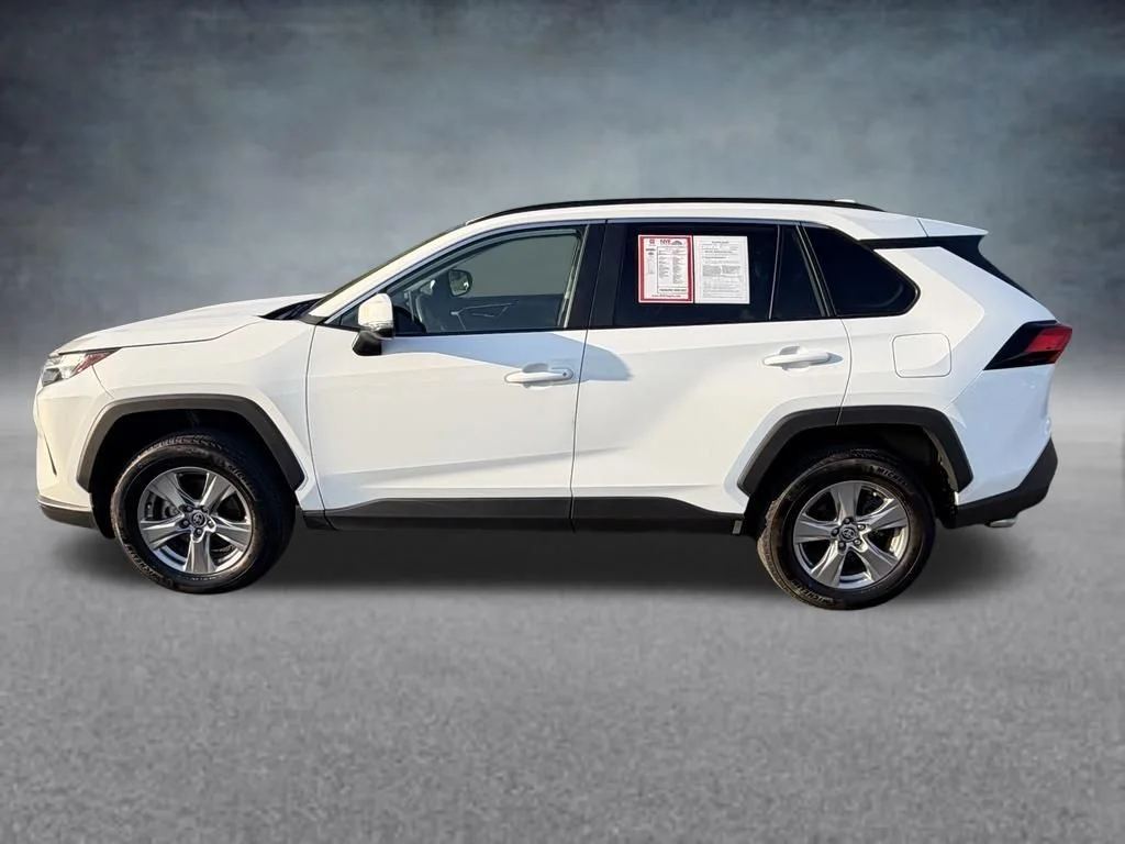 Used 2025 White Toyota XLE image 2