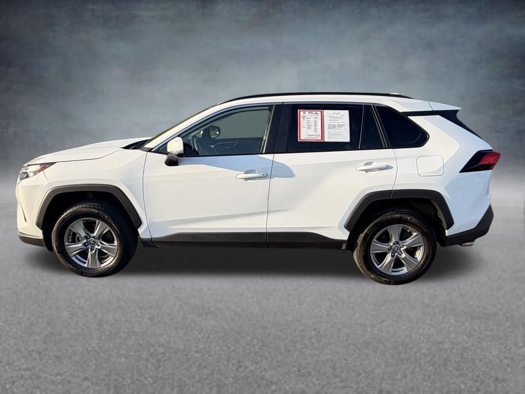 Used 2025 Ice Toyota XLE image 2