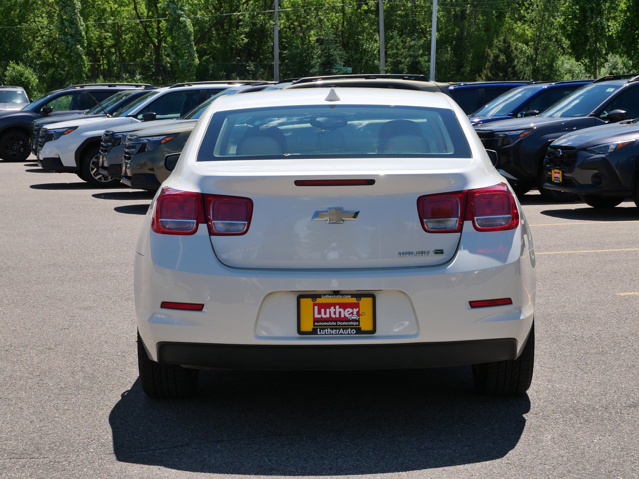 Used 2013 White Diamond Tricoat Chevrolet ECO image 6