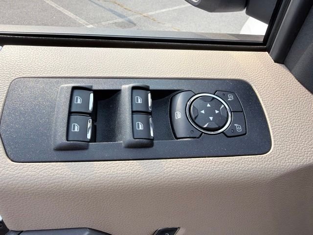 Used 2019 White Ford XLT image 15