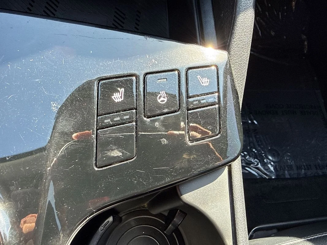 Used 2023  Kia EX image 24