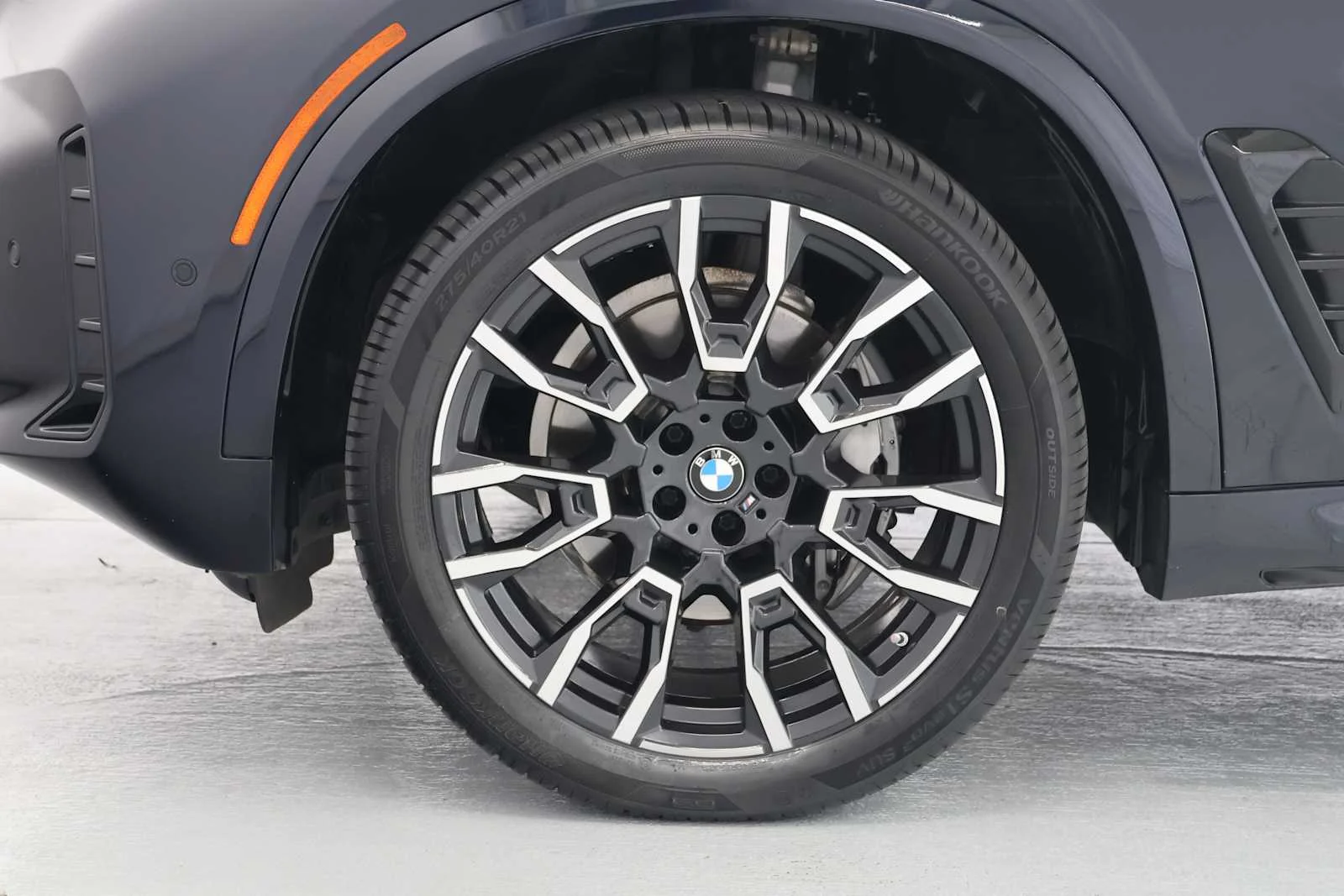 Certified Used 2025 Carbon Black Metallic BMW xDrive40i image 12