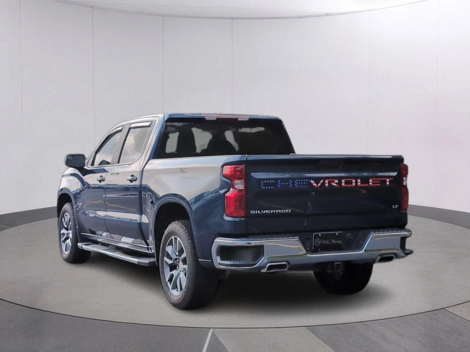 Used 2022 Northsky Blue Metallic Chevrolet LT image 3