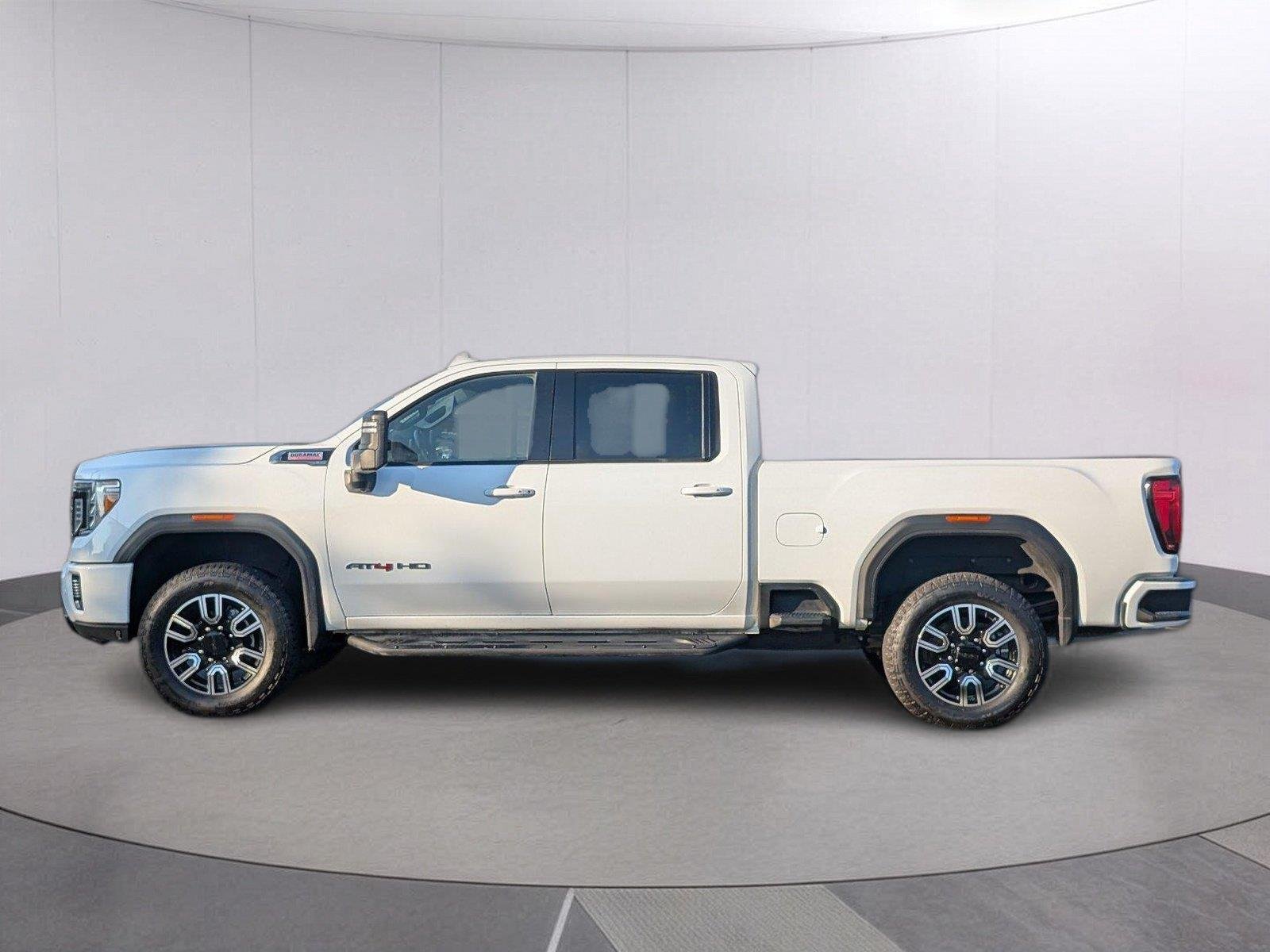 Used 2020 Summit White GMC AT4 image 2