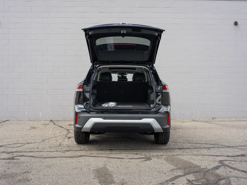 New 2026 Deep Black Pearl Volkswagen 2.0T SE image 5