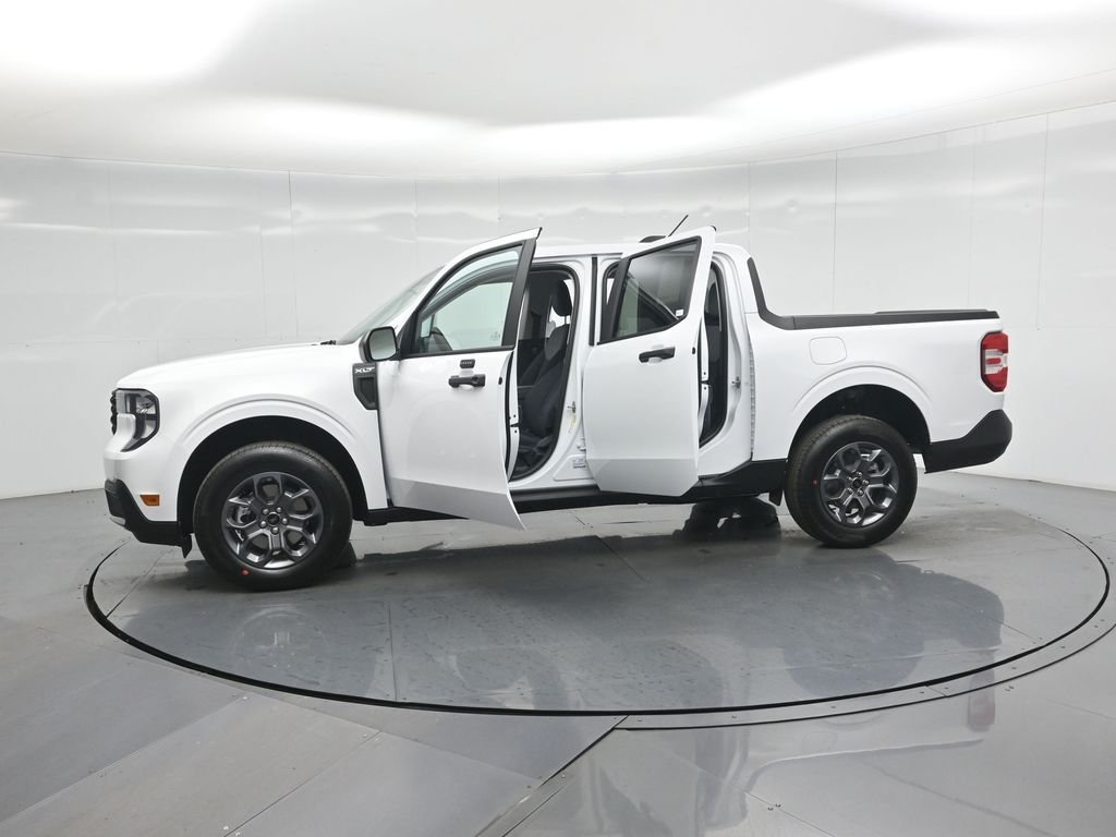 New 2026 Oxford White Ford XLT image 34