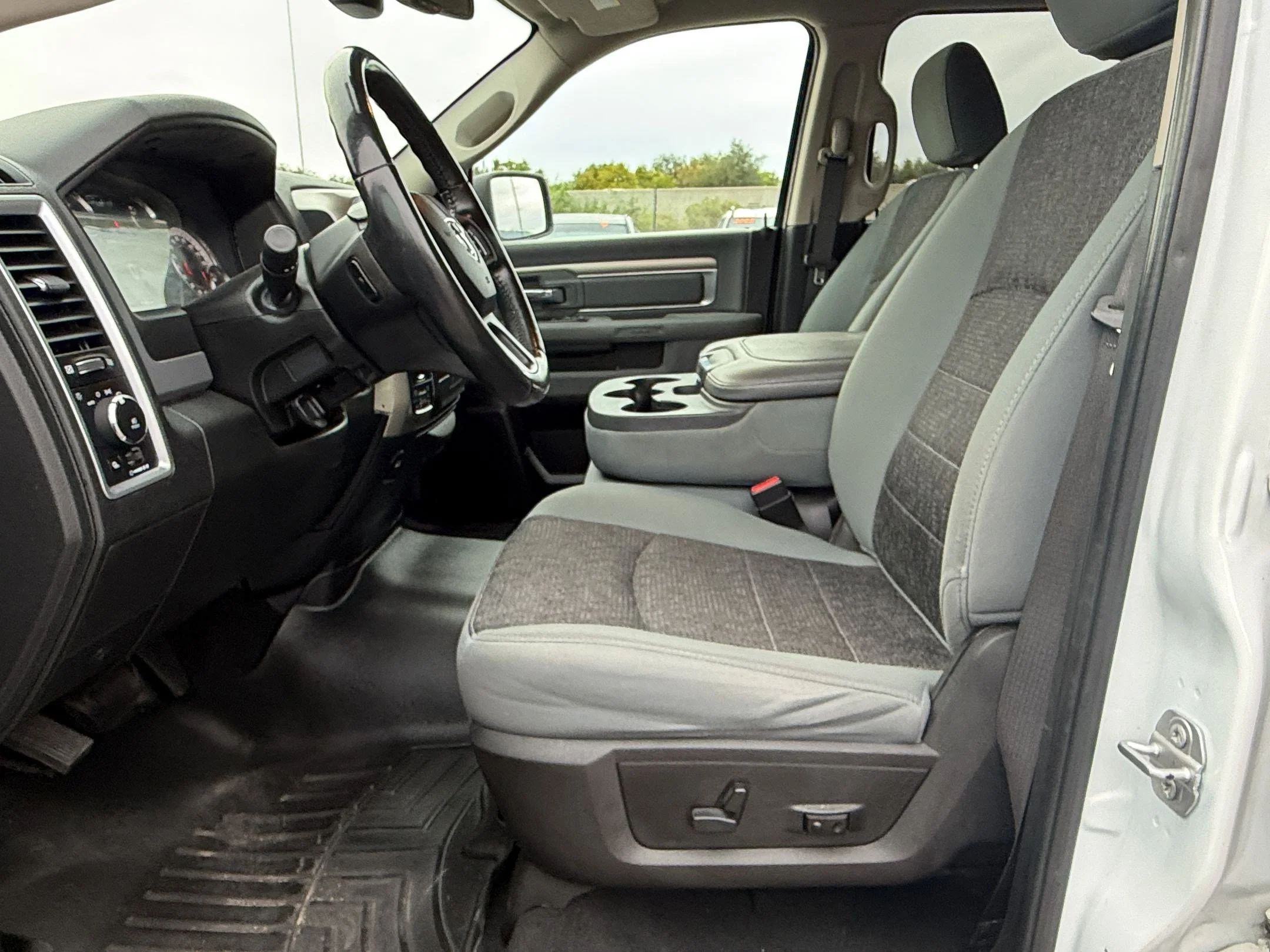 Used 2019 Bright White Clearcoat Ram Big Horn image 23