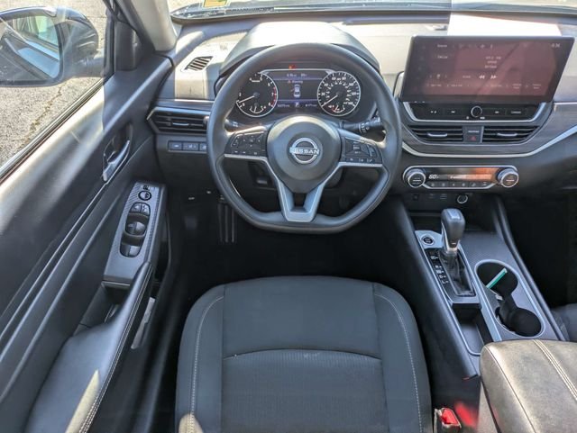 Used 2025 Black Nissan 2.5 SV image 15